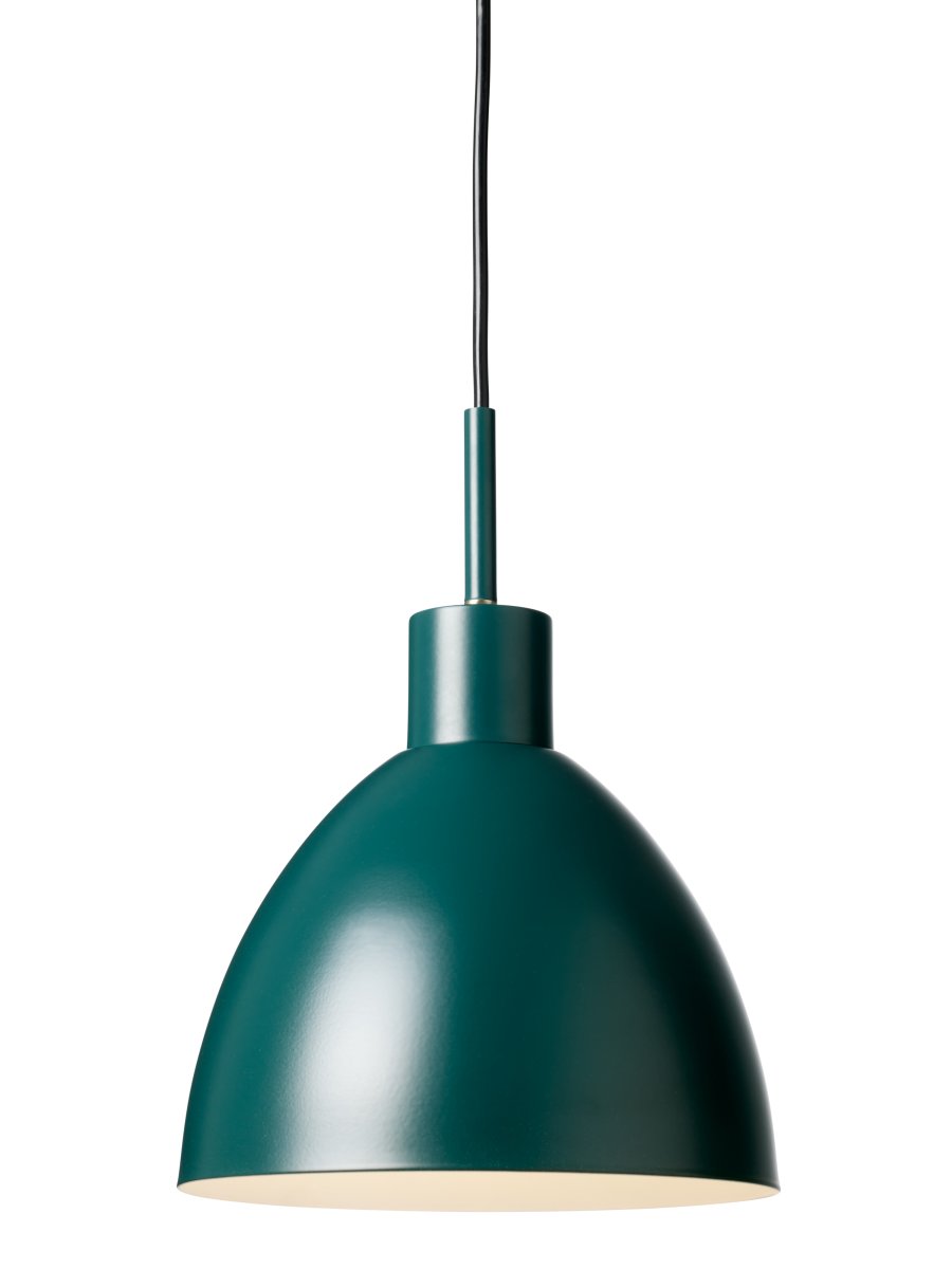 Rock Ø20 Grün hängelampe Von Halo Design - Die Deckenleuchte Rock ist ein moderner Klassiker mit industriellem Touch, der perfekt in stilbewusste Wohnungen passt.