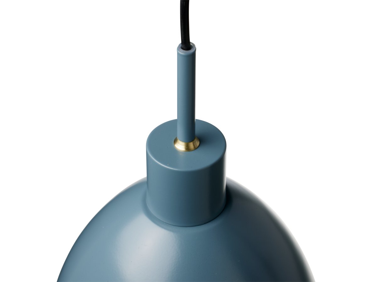 Rock Ø20 Petroleum hängelampe Von Halo Design - Die Deckenleuchte Rock ist ein moderner Klassiker mit industriellem Touch, der perfekt in stilbewusste Wohnungen passt.
