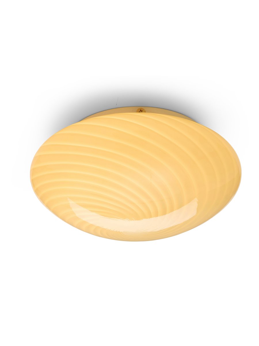 Candy Ø30 Cremeweiß deckenleuchte Von Halo Design - Das Glas spendet ein sanftes und angenehmes Licht, das eine warme und einladende Atmosphäre schafft.