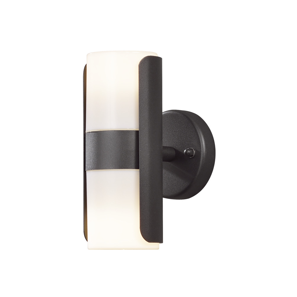 Modena Schwarz außenlampe Von Konstsmide - Diese stilvolle Fassadenbeleuchtung aus schwarzem Aluminium und Opalglas ist modern und funktional zugleich.