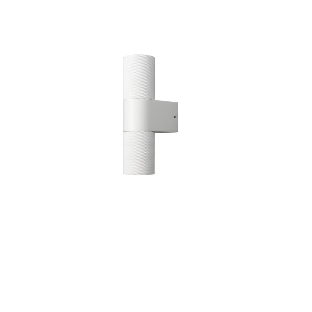Temi Weiß außenlampe Von Konstsmide - Es eignet sich perfekt für Eingänge und Terrassen, sorgt für angenehmes und sicheres Licht und ergänzt gleichzeitig moderne Architekturstile.