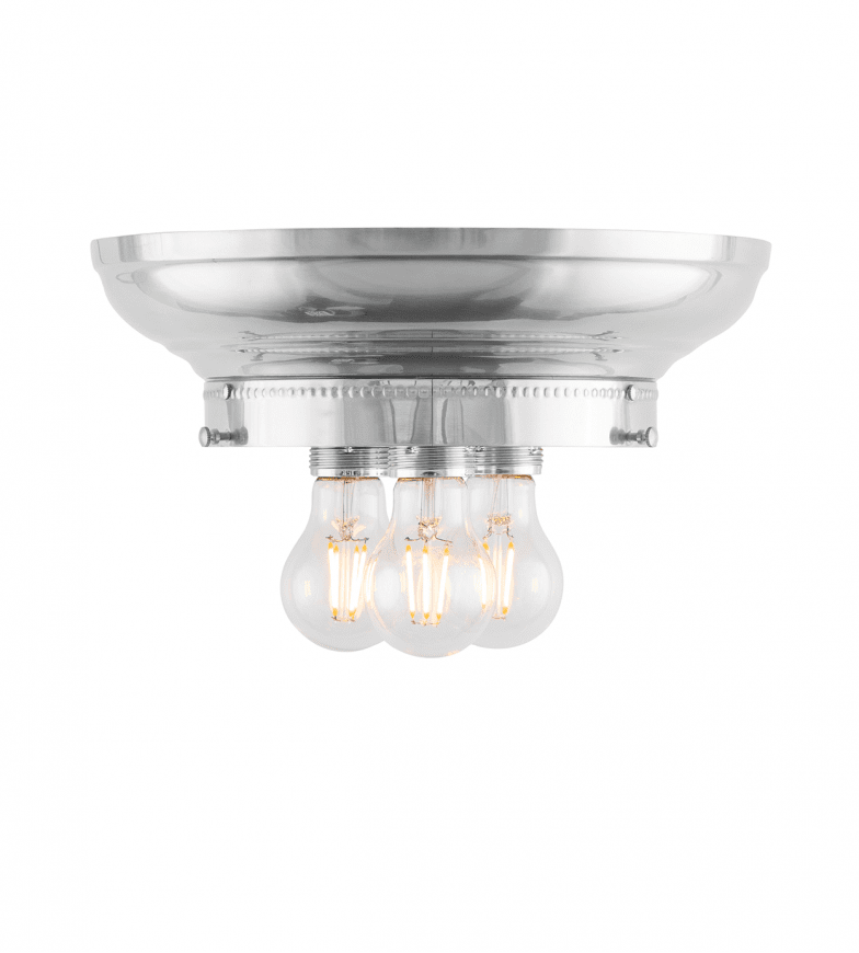 Fröding 200 Nickel Von Karlskrona lampfabrik - Lampan &auml;r f&ouml;rsedd med tre ljusk&auml;llor f&ouml;r en j&auml;mnare och behagligare ljusbild, vilket &auml;r s&auml;rskilt viktigt vid anv&auml;ndandet av slipade kristallglas.