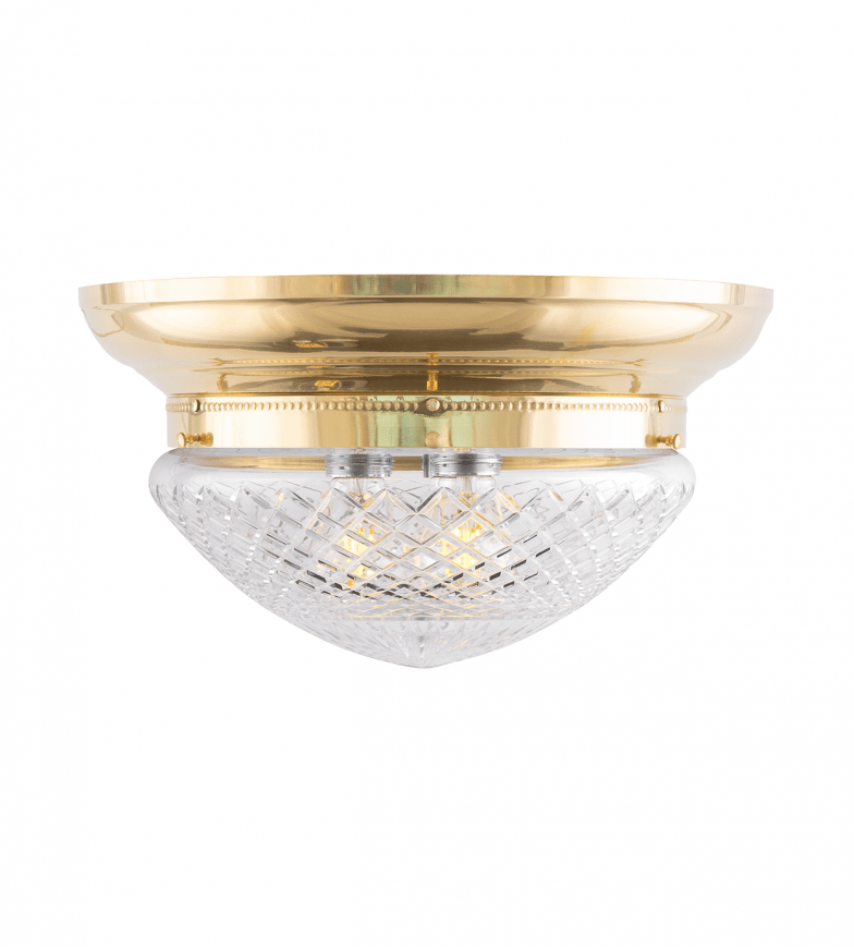 Fröding 300 Messing Von Karlskrona lampfabrik - Lampan &auml;r f&ouml;rsedd med tre ljusk&auml;llor f&ouml;r en j&auml;mnare och behagligare ljusbild, vilket &auml;r s&auml;rskilt viktigt vid anv&auml;ndandet av slipade kristallglas.