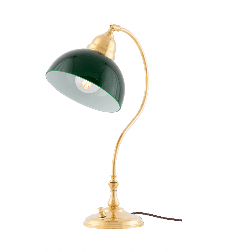 Lagerlöf Messing Von Karlskrona lampfabrik - Lagerlöf ist eine klassische Schreibtischlampe mit verstellbarem Schirm.