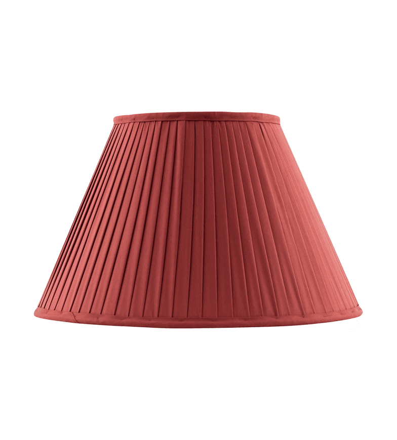 Zoombild von Fabric Lamp Shade 300 ROT Von Karlskrona lampfabrik - Klassischer Textilschirm aus plissiertem Baumwollstoff mit Ringsaum zum einfachen Befestigen.