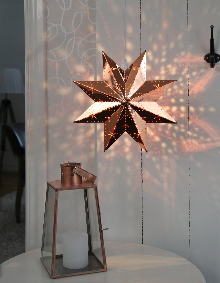 Classic Ø28 Kupfer Von Star Trading - Wundersch&ouml;ner kupferfarbener Metallstern f&uuml;r den Innenbereich.