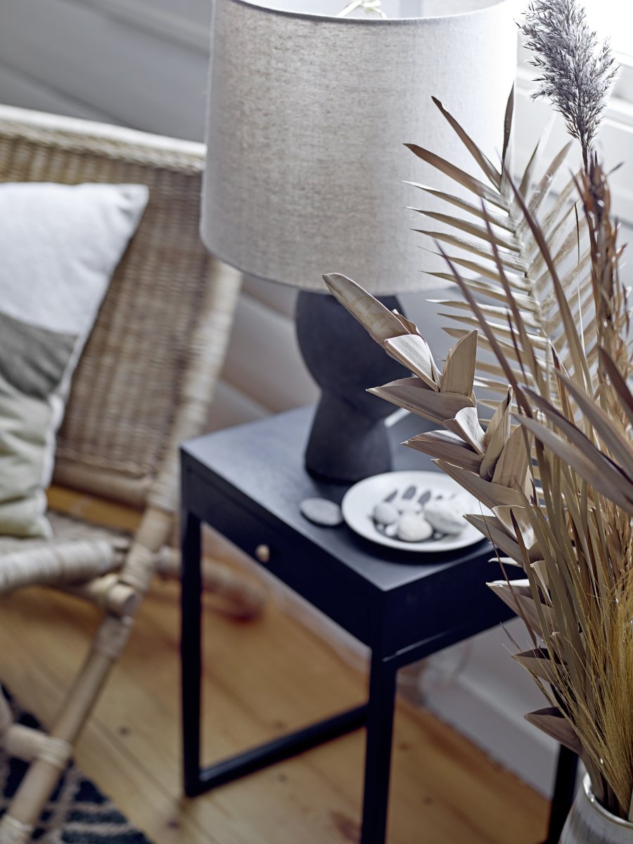 Sergio 55cm Braun tischlampe Von Bloomingville - Die Sergio Tischleuchte von Bloomingville ist eine vielseitige und stilvolle Leuchte mit minimalistischer Form, inspiriert vom nordischen Design.