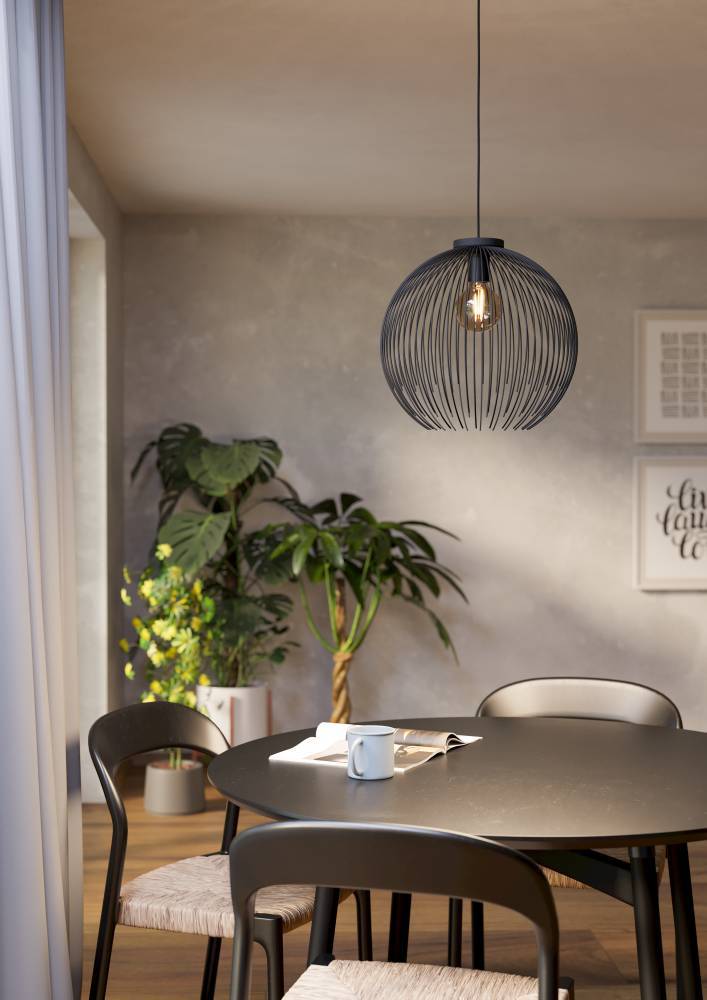Venezuela Ø40 Schwarz hängelampe Von Eglo - Durch das offene Design der Lampe wird die Lichtquelle Teil der Ästhetik und erzeugt eine sanfte und einladende Beleuchtung.