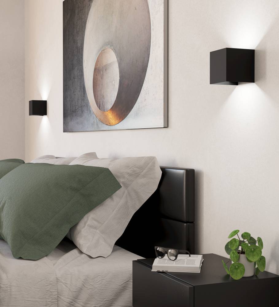 Valmontone 10cm Schwarz wandlampe Von Eglo - Der warme Schein, der sich sowohl aus nach oben als auch nach unten gerichteten Lichtstrahlen ausbreitet, sorgt für eine harmonische und sanfte Beleuchtung.