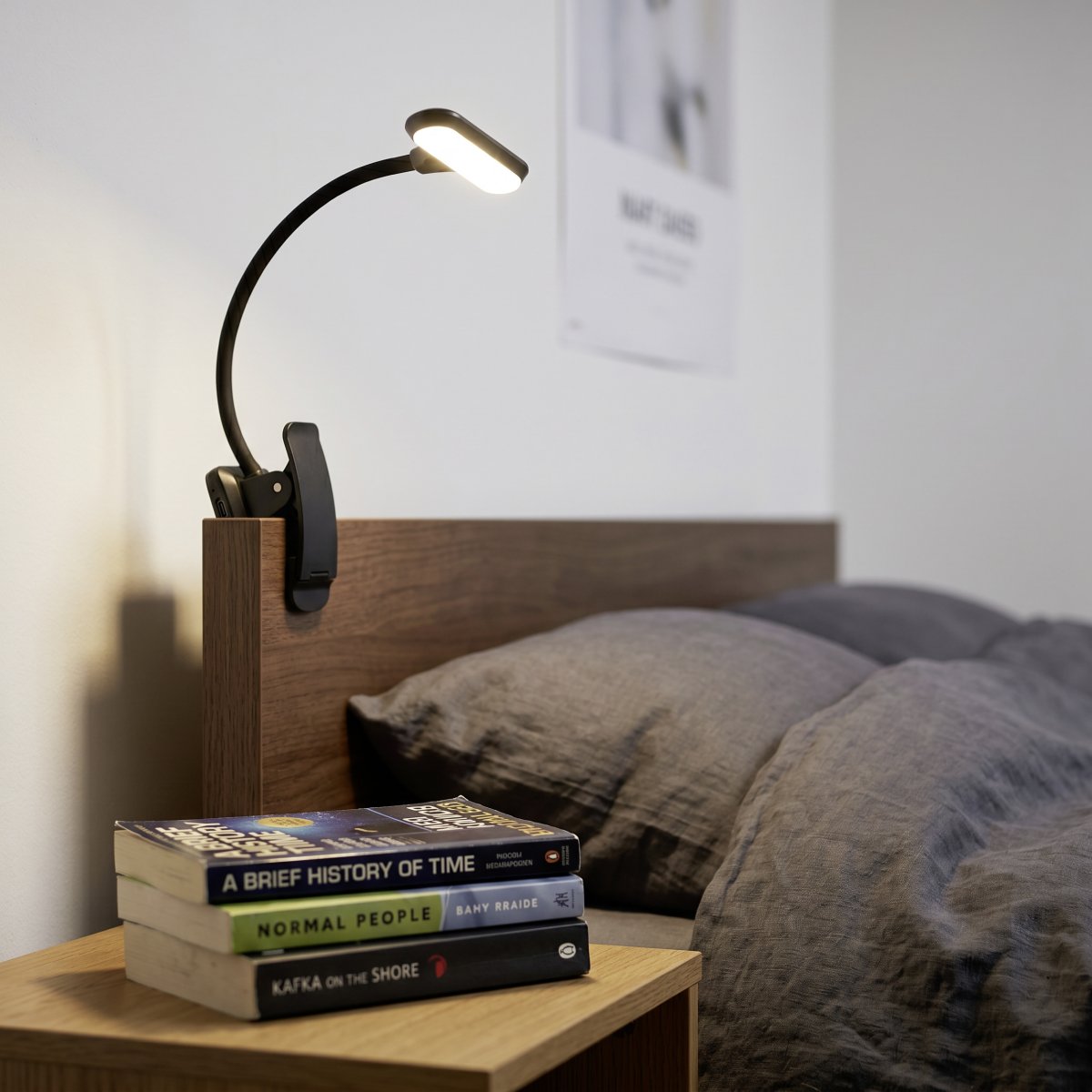 Yamenzi Schwarz tragbare Von Eglo - Yamenzi ist eine praktische und flexible LED-Lampe mit Klemme, die sich beispielsweise an einem Schreibtisch, einem Kopfteil oder einem Regal befestigen lässt.