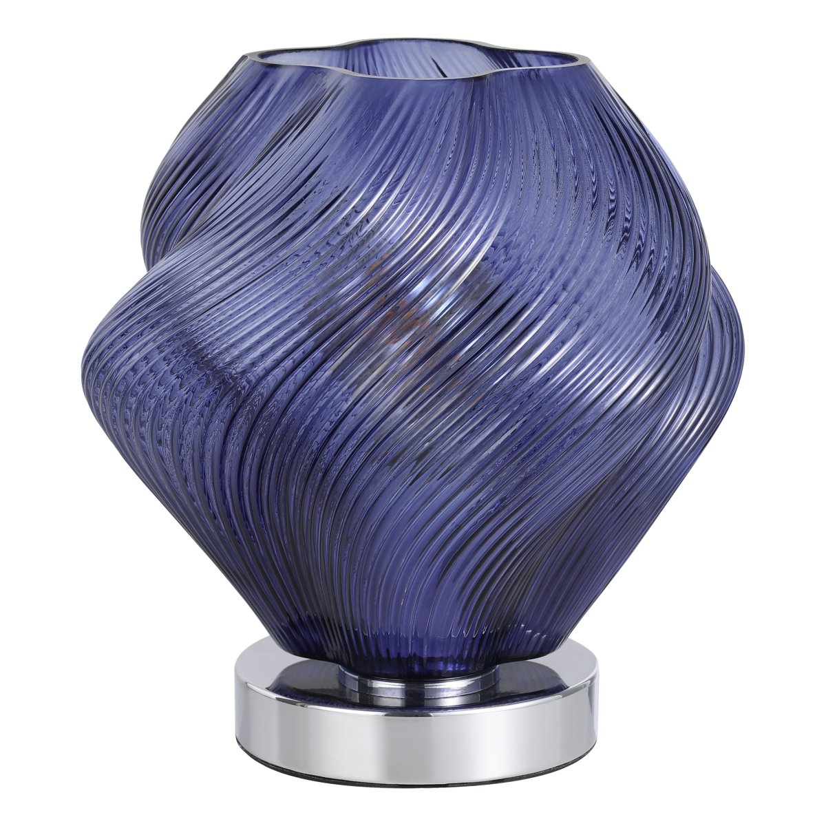 Vicenne 23cm Blau tischlampe Von Eglo - Der Glasschirm hat eine geschwungene Form mit einem gerippten Muster, das der Lampe sowohl im ein- als auch im ausgeschalteten Zustand einen ausdrucksstarken Charakter verleiht.