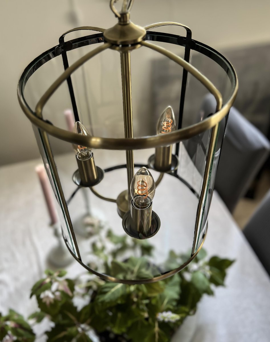 Budgie Ø28 Antiquität hängelampe Von Aneta Lighting - Budgie-Deckenleuchte aus antikfarbenem Metall und klarem, leicht gebogenem Glas.