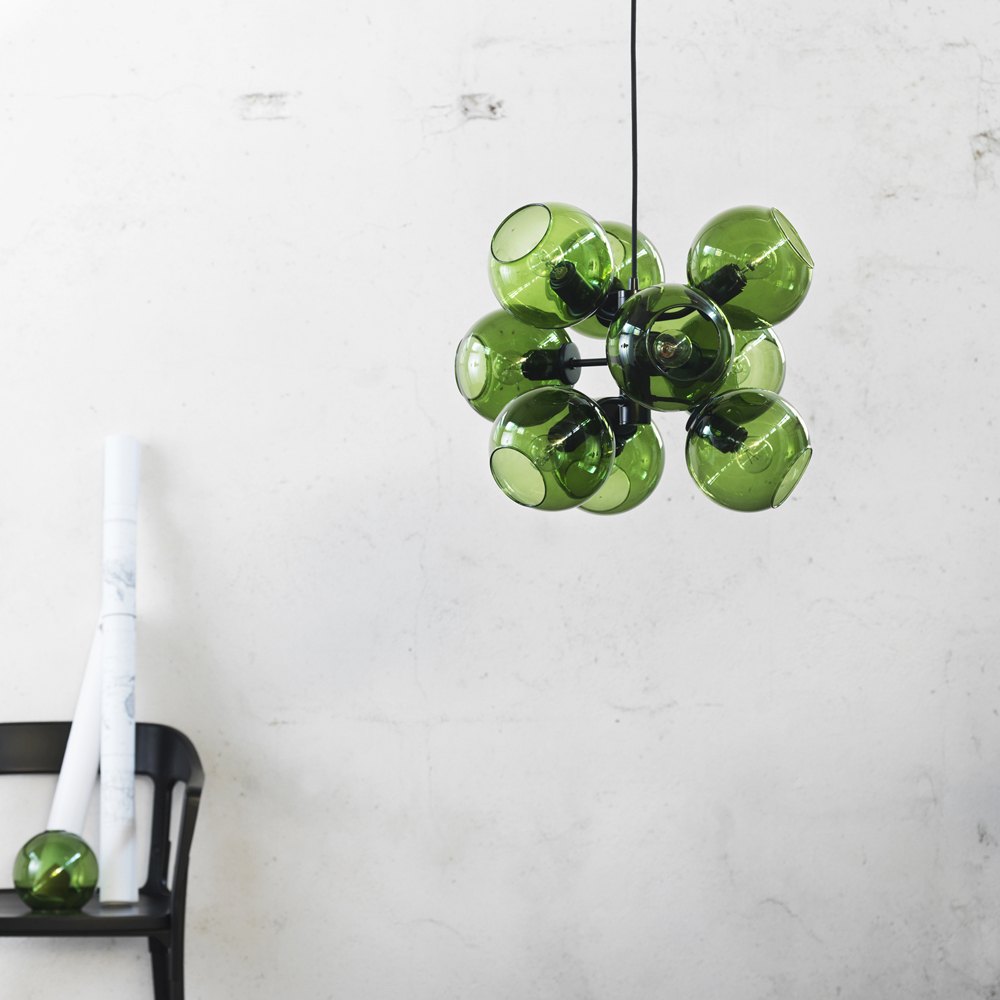 Tage 50 Ø45 Grün hängelampe Von CO Bankeryd - Die Deckenlampe Tage passt mit ihrem warmen und sanften Licht in die meisten Häuser und Einrichtungsstile.