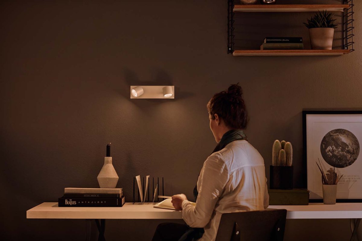 Star 2 Weiß spotlight Von Philips - Passen Sie die Atmosph&auml;re des Raumes der Aktivit&auml;t an.