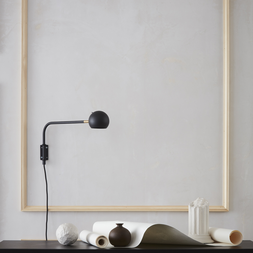 Yes! 45cm Anthrazit wandlampe Von CO Bankeryd - Diese Wandleuchte lässt sich sowohl im Wohnzimmer neben einem Sofa oder Sessel als auch im Flur oder über einem Sideboard gut einsetzen und verleiht dem Raum dort einen modernen Ausdruck.