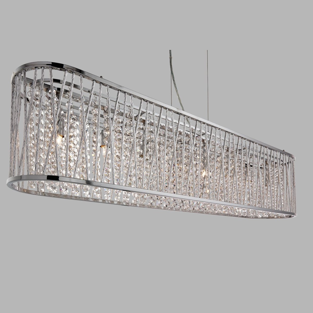 Elise 104cm Chrom hängelampe Von Searchlight - Die große, längliche Lampe in Chrom mit abgerundeten Ecken hat Aluminiumrohre in einem gekreuzten und geraden Muster um die Außenseite.