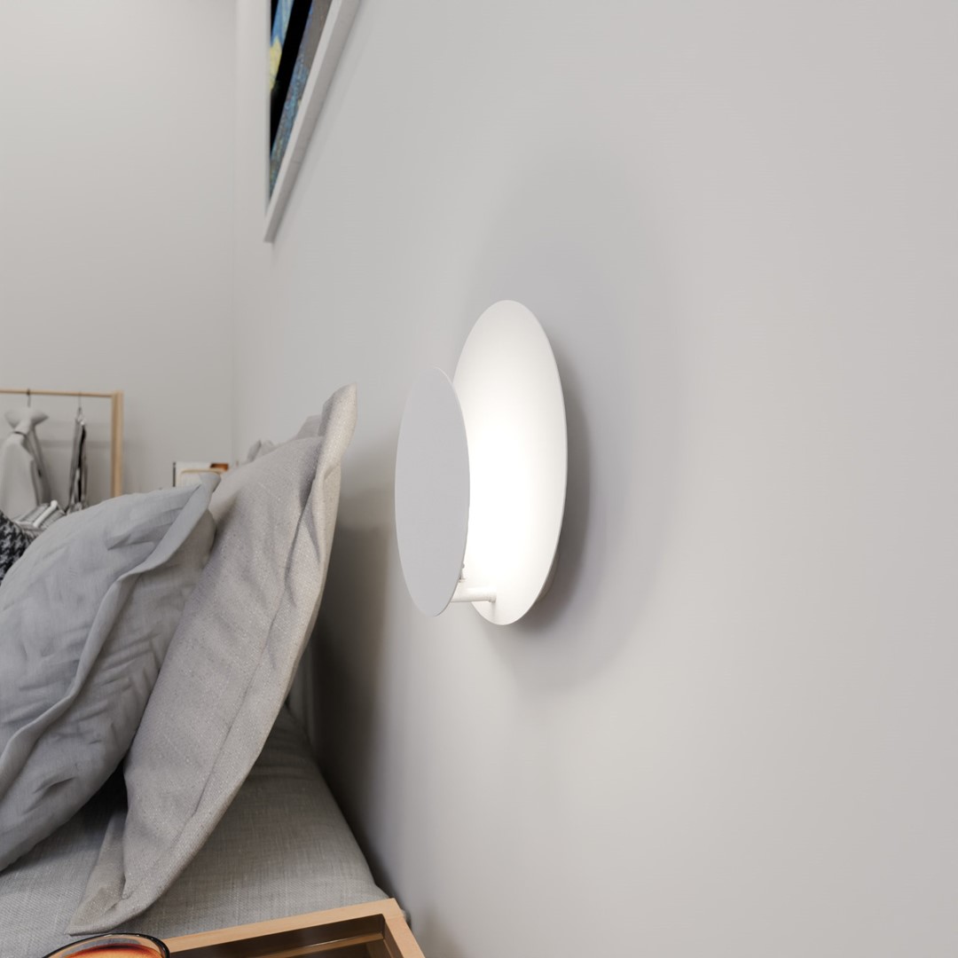 Circle 22cm Weiß wandlampe Von Emibig Lighting - Seine geometrischen Kreise ziehen die Aufmerksamkeit auf sich und dank der Holzelemente wirkt der Innenraum warm und gemütlich.