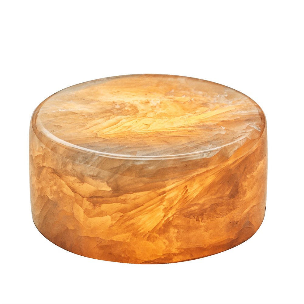 Marble 4cm Beige Von Unison - Die Marmor-Tischleuchte ist aus echtem, poliertem Marmor in einem warmen Beigeton gefertigt, der ein sanftes und stimmungsvolles Licht erzeugt.