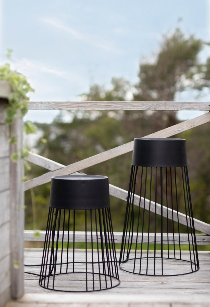 Koster Schwarz Von Globen Lighting - Koster ist eine grafische Lampe mit Schutzart IP44.