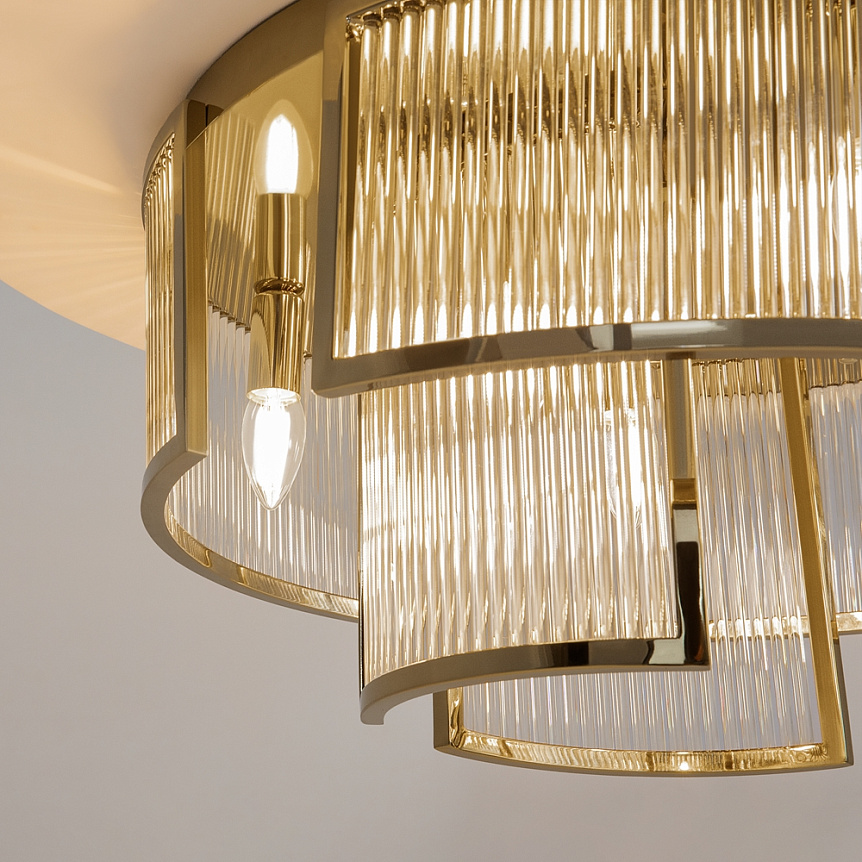 Frame Ø55 Gold deckenleuchte Von Maytoni - Die Prismen streuen das Licht auf eine sch&ouml;ne und effektive Weise, die die Atmosph&auml;re im Raum verbessert.