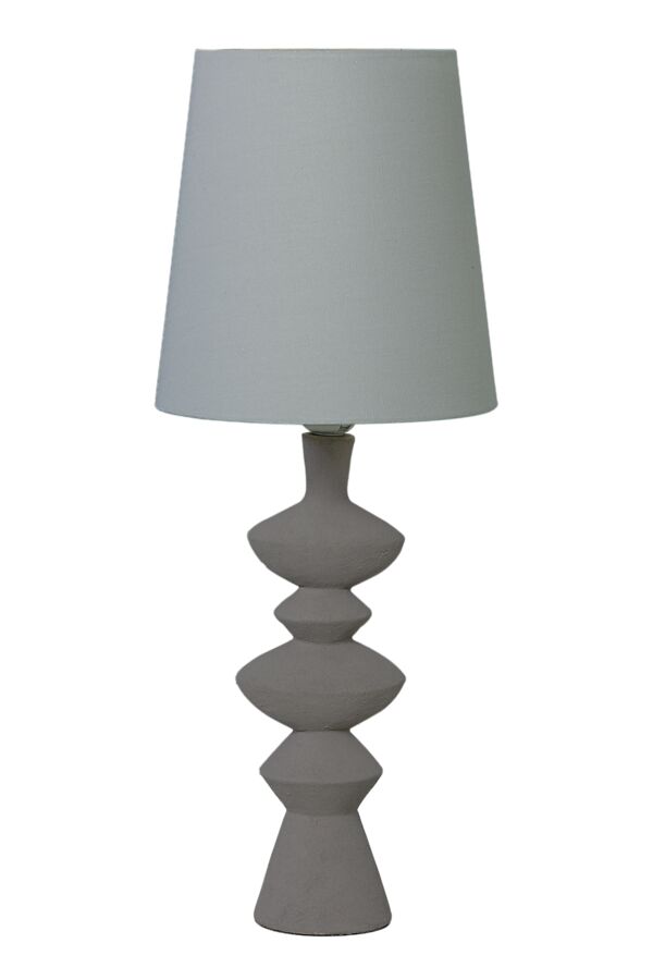 Nina 54cm Grau tischlampe Von Aneta Lighting - Die modernistische Tischlampe Nina mit ihren interessanten Formen wird ein leicht zu platzierendes und schönes Detail in Ihrem Zuhause sein.