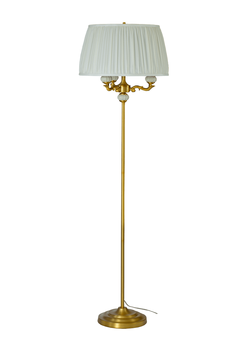 Toulouse Gold stehlampe Von Aneta Lighting - Die Stehleuchte Toulouse besticht durch ihr klassisches und elegantes Design mit dekorativen Details und einer edlen Goldoberfl&auml;che.