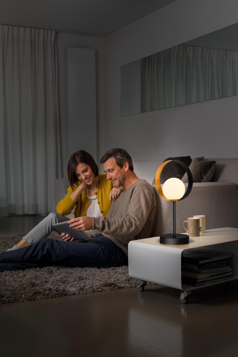 Memphis 36cm Schwarz tischlampe Von Ledvance - Memphis ist eine elegante Tischlampe mit Messingdetails.