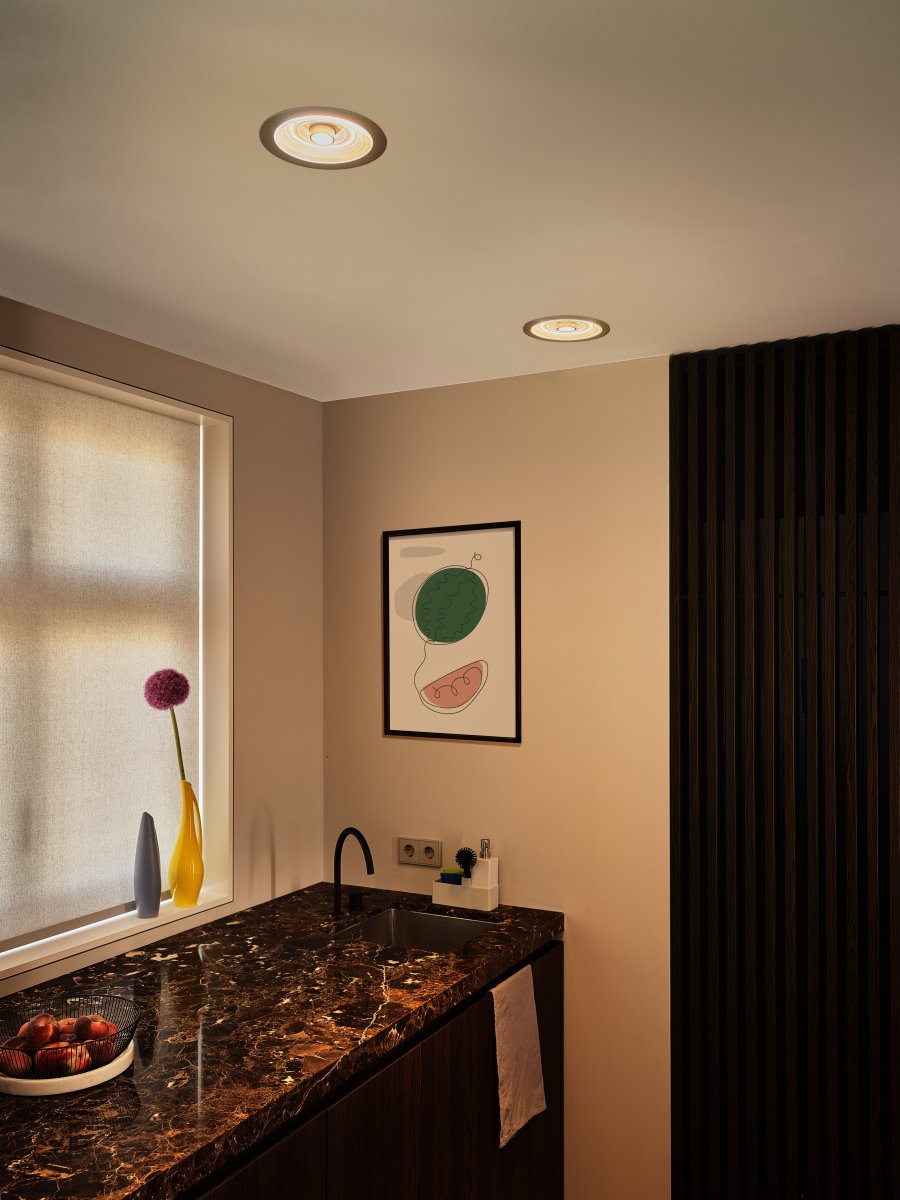 Decor Filament Halo 7W Aluminium Von Ledvance - In der ersten Position leuchtet der kleine Scheinwerfer in der Mitte, in der zweiten Position leuchtet nur der Kreis darum herum und in der dritten Position leuchten beide gleichzeitig.