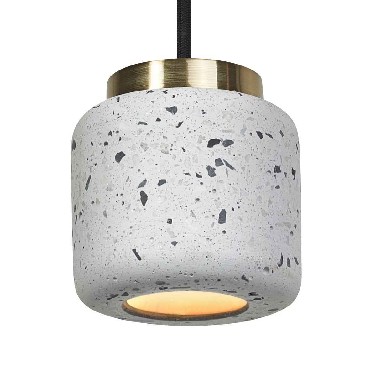 Terrazzo Ball Ø10 Weiß hängelampe Von Ledvance - Detaljerna i m&auml;ssing bidrar med en elegans till rummet.