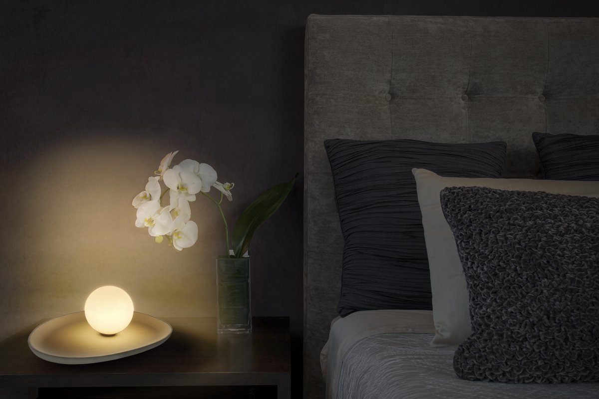 Concrete Nest 14cm Grau tischlampe Von Ledvance - Glaskupan i opal som omfamnar ljusk&auml;llan skapar ett fint och bl&auml;ndfritt ljus i rummet.