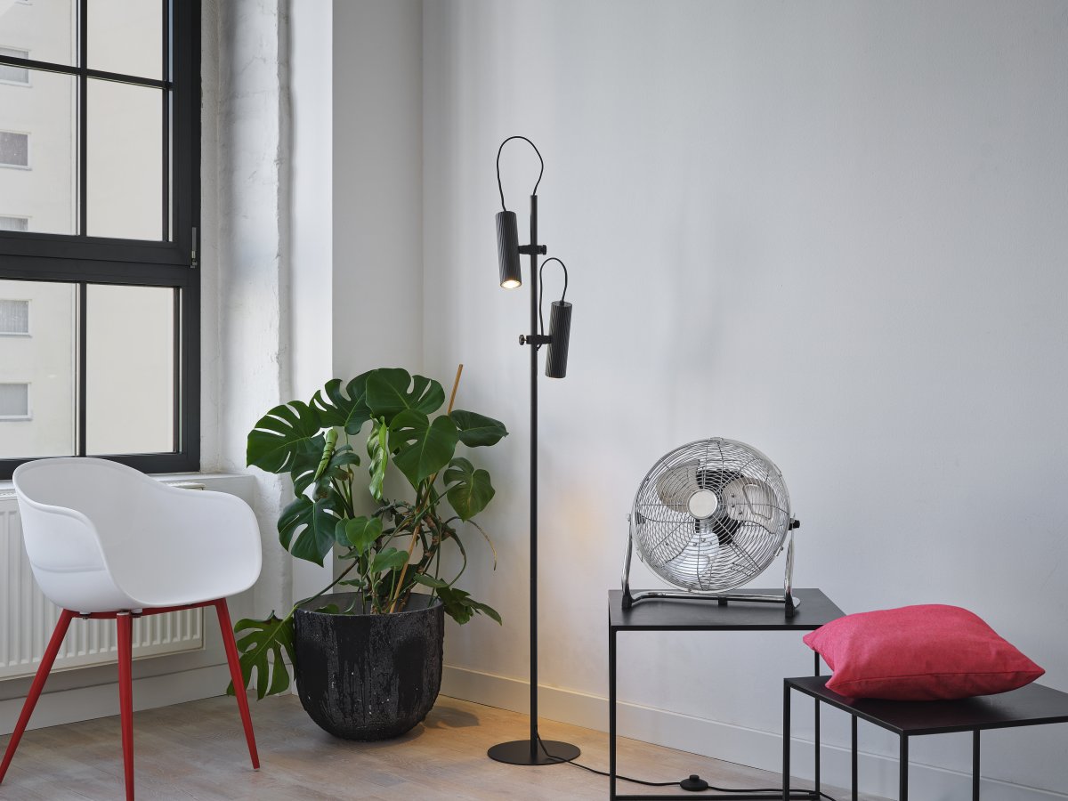 Drums Schwarz stehlampe Von Ledvance - Drums ist eine moderne Stehleuchte mit minimalistischem Design.