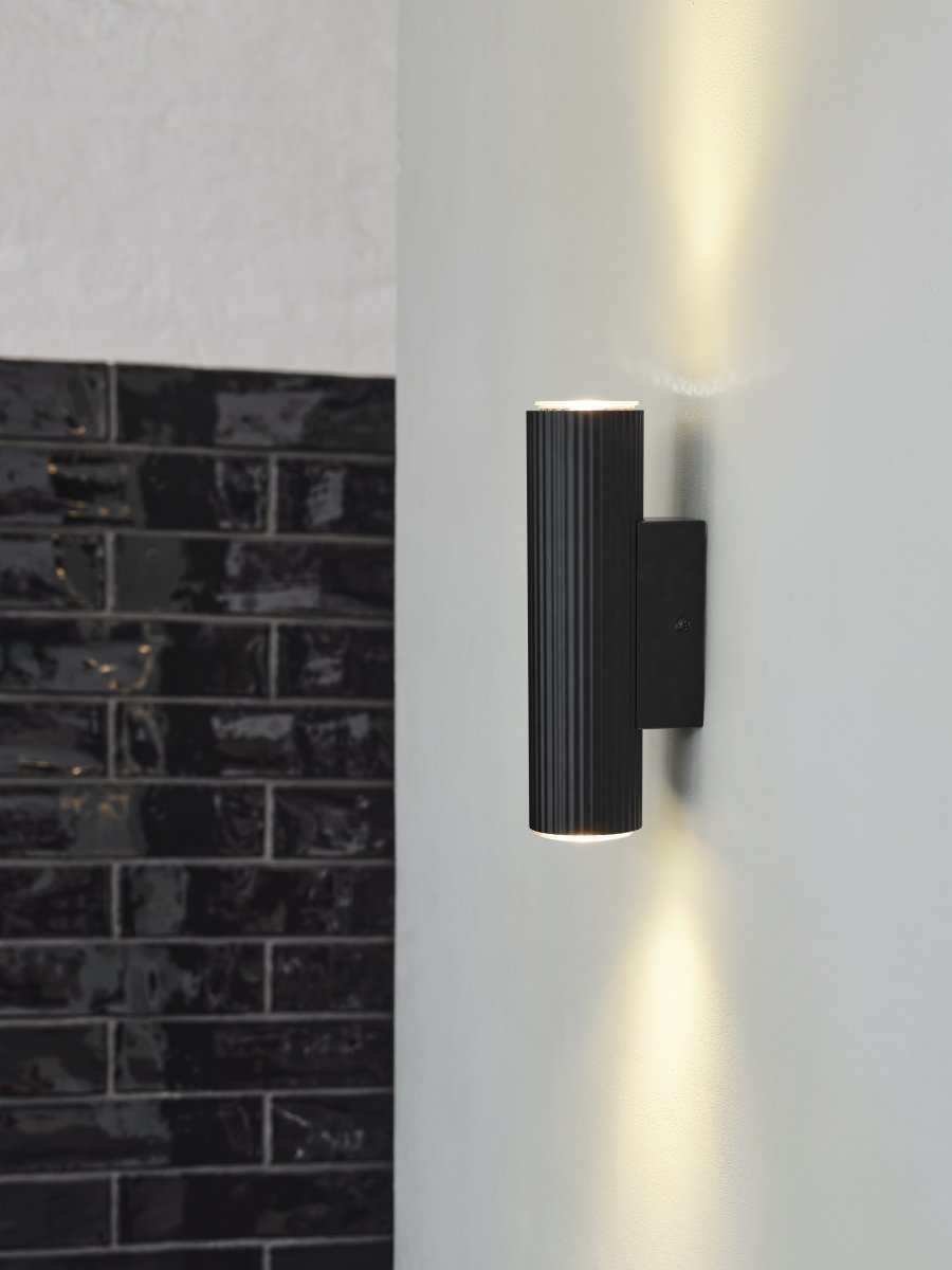 Drums 20cm Schwarz wandlampe Von Ledvance - Drums ist eine moderne Wandleuchte mit minimalistischem Design.