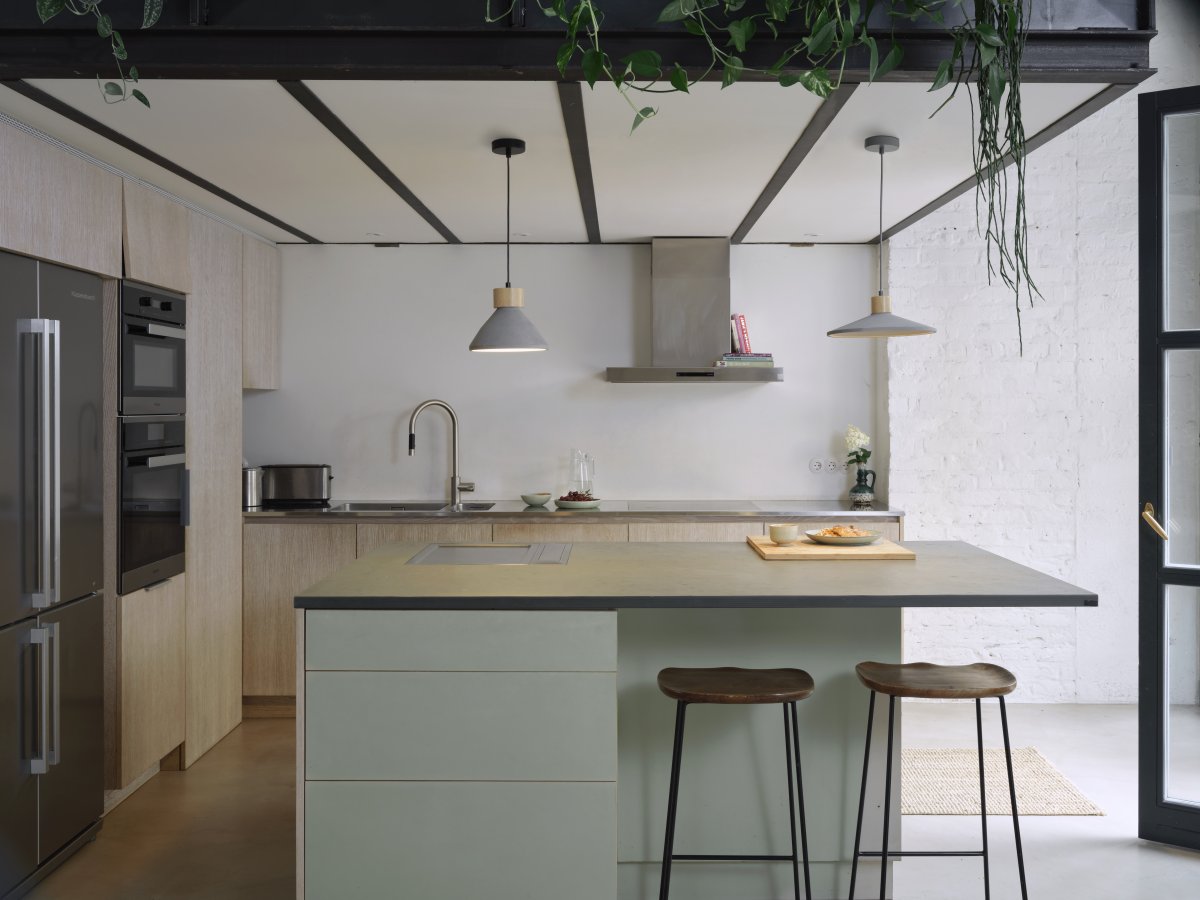 Concrete Wood Ø32 Grau hängelampe Von Osram - Der aus Beton gegossene Schirm sorgt f&uuml;r ein angenehmes Licht im Raum.