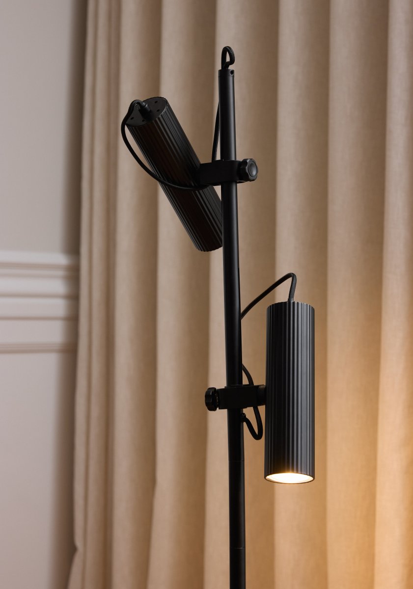 Drums Schwarz stehlampe Von Ledvance - Drums ist eine moderne Stehleuchte mit minimalistischem Design.