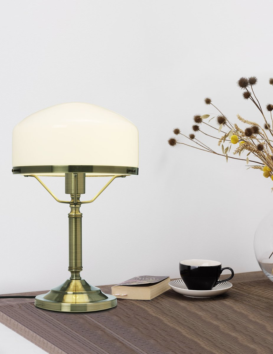 Ditmar 38cm Antiquität tischlampe Von Cottex - Perfekt, um auf dem Beistelltisch oder Nachttisch für sanfte Beleuchtung zu sorgen und eine warme Atmosphäre im Raum zu schaffen.