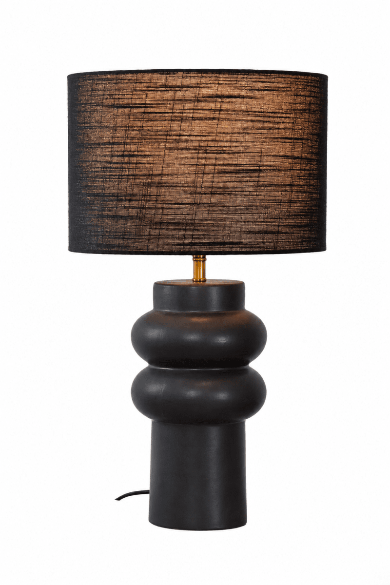 Anelli 56cm Schwarz tischlampe Von Nordic Lighting - Die einzigartige, skulpturale Form und der dunkle Farbton verleihen ihr einen modernen und eleganten Ausdruck.