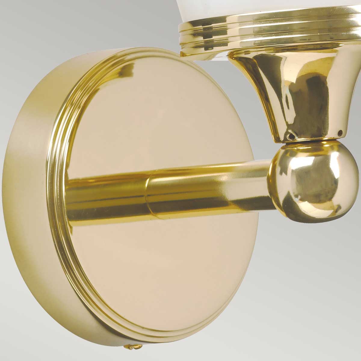 Eliot 28cm Poliertes Messing badezimmerlampe Von Elstead Lighting - Platzieren Sie je eine Leuchte links und rechts vom Badezimmerspiegel, um eine optimale Ausleuchtung und ein stilvolles Gesamtbild zu erzielen.