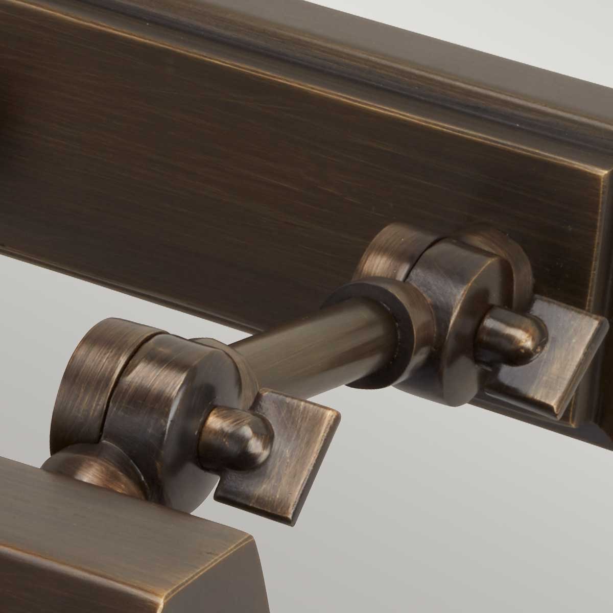 Chawtown 18cm Bronze Von Elstead Lighting - Sie sorgt für eine gleichmäßige Lichtverteilung und eignet sich perfekt zur Beleuchtung von Gemälden und Kunstwerken.