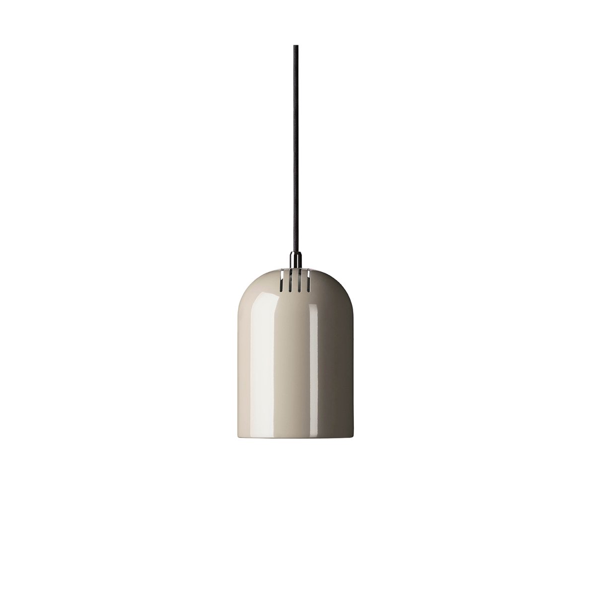 Lennon Ø12 Beige fensterlampe Von CO Bankeryd - Die Lampe kann einzeln &uuml;ber einer Werkbank in der K&uuml;che, in einem Fenster oder in einer Gruppe &uuml;ber dem Esstisch aufgeh&auml;ngt werden.