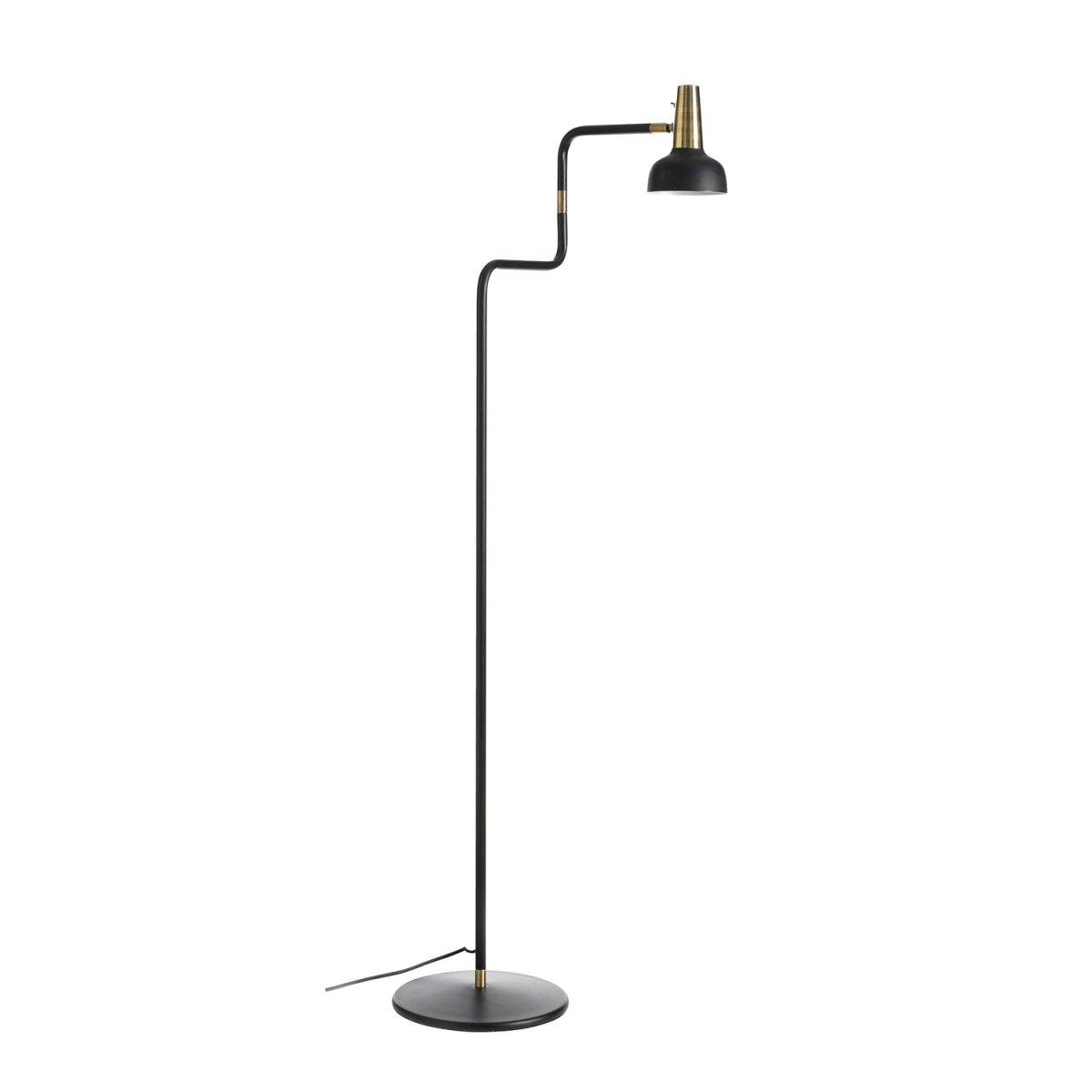 Ray Schwarz stehlampe Von CO Bankeryd - Die Stehleuchte Ray ist für die Platzierung neben dem Sofa oder einem Lieblingssessel, neben dem Bett oder im Home-Office konzipiert.
