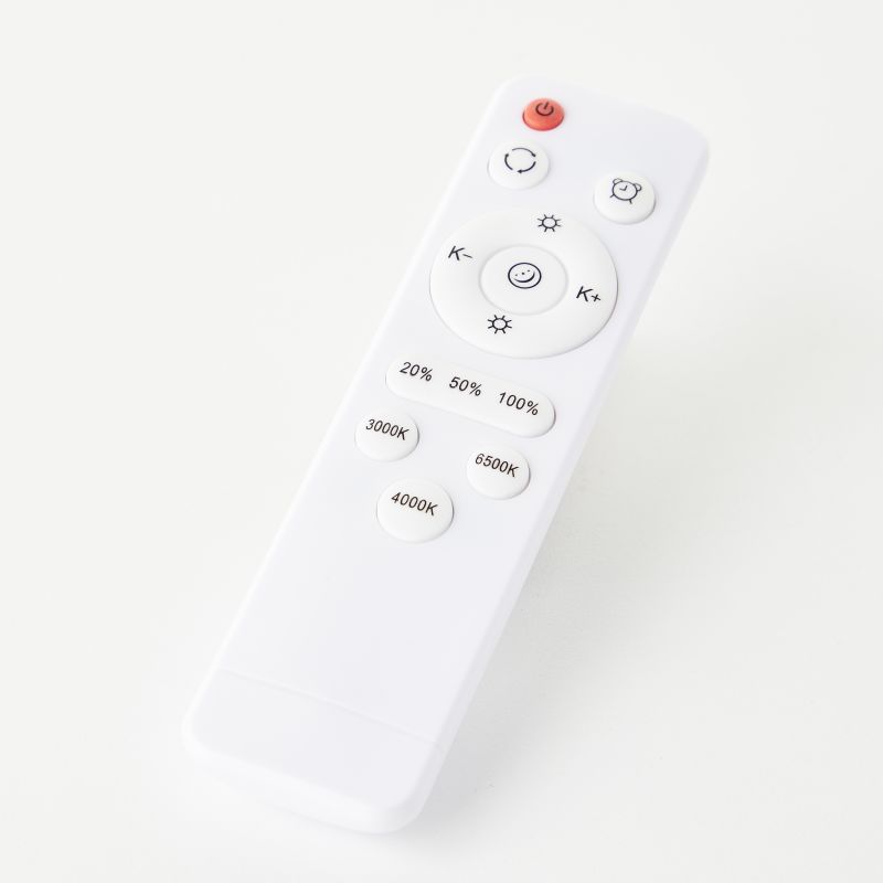 Bario Ø50 Holz deckenleuchte Von Brilliant - Das schlichte und natürliche Design eignet sich für alle, die minimalistische Ästhetik schätzen, dem Raum aber dennoch Wärme und Charakter verleihen möchten.