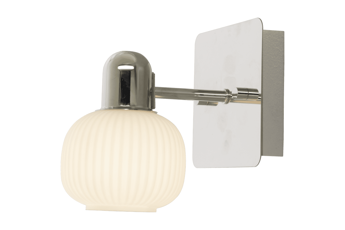 Messina Ø10 Chrom badezimmerlampe Von Aneta Lighting - Die Lampe wird mit Schrauben an der Wand neben dem Spiegel im Badezimmer befestigt.