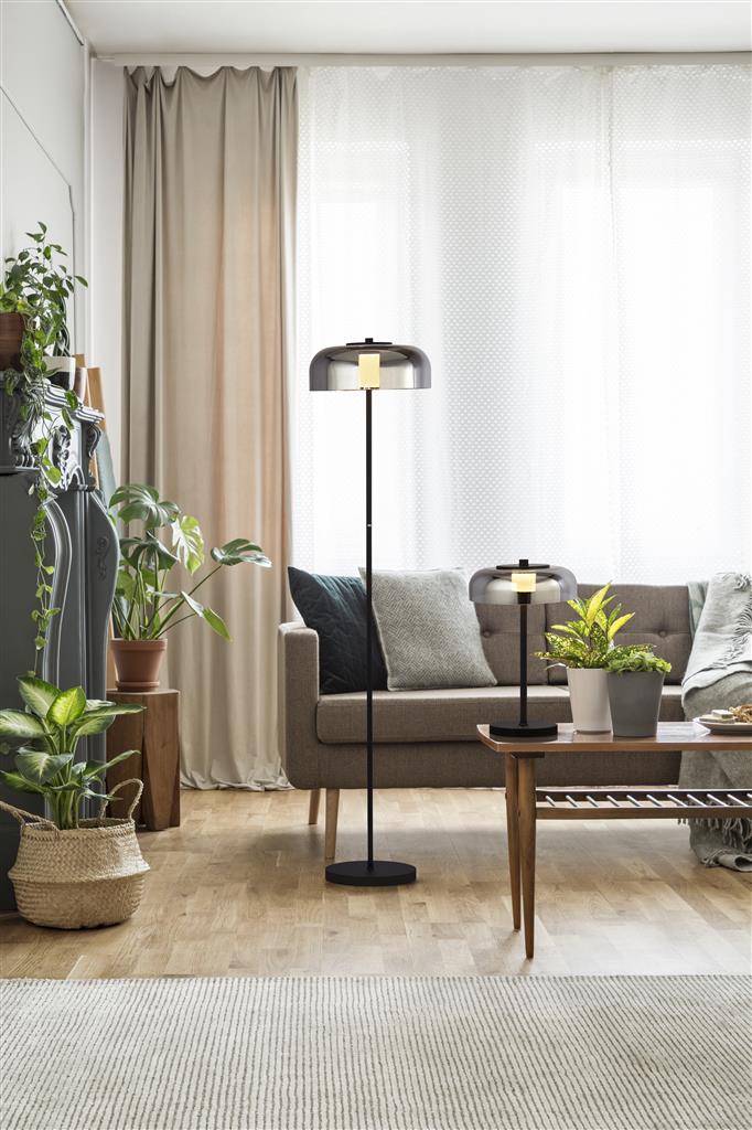 Frisbee Schwarz stehlampe Von Searchlight - Die Lampe verfügt über eine sanfte Touch-Funktion und ist mit einem integrierten 3-Stufen-Dimmer ausgestattet, sodass Sie die Helligkeit ganz einfach Ihrer Stimmung und Ihren Bedürfnissen anpassen können.