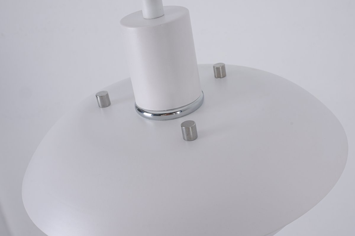 Stealth Ø20 Weiß fensterlampe Von Nordic Lighting - F&uuml;r eine individuelle Gestaltung wird Stealth mit zwei Detailsets geliefert: Kn&ouml;pfe und Ring in Chrom- und Wei&szlig;-Optik.