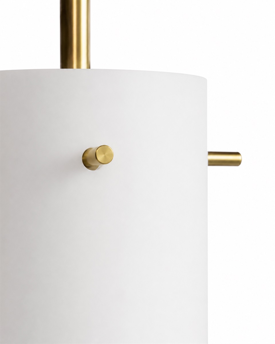 Cilinda Ø7 Messing/Weiß fensterlampe Von Nordic Lighting - Cilinda ist eine zeitlose Fensterlampe mit elegantem Design.
