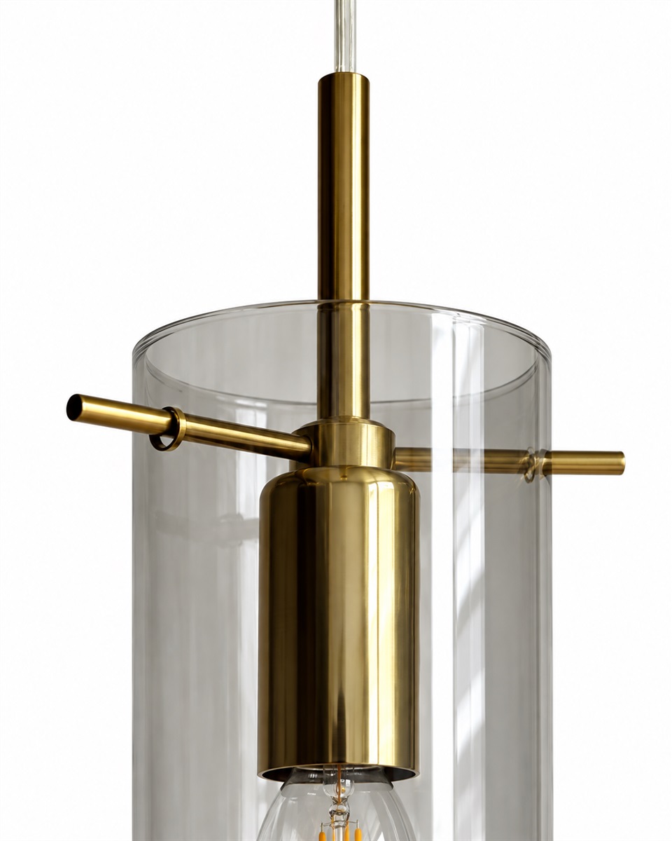 Cilinda Ø7 Messing/geräuchert fensterlampe Von Nordic Lighting - Cilinda ist eine zeitlose Fensterlampe mit elegantem Design.