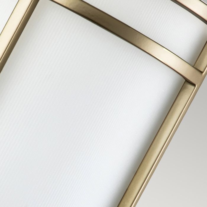 Fusion 38cm Messing wandlampe Von Elstead Lighting - Erleben Sie mit Fusion aus lackiertem Messing eine perfekte Balance zwischen Eleganz und Funktionalit&auml;t.