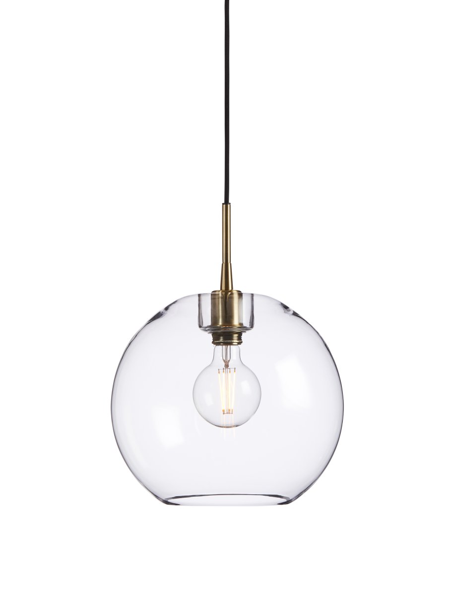 Gloria Ø32 Transparent/Messing hängelampe Von Belid - Gloria ist eine elegante und anmutige Deckenleuchte mit einem klaren Glasschirm.