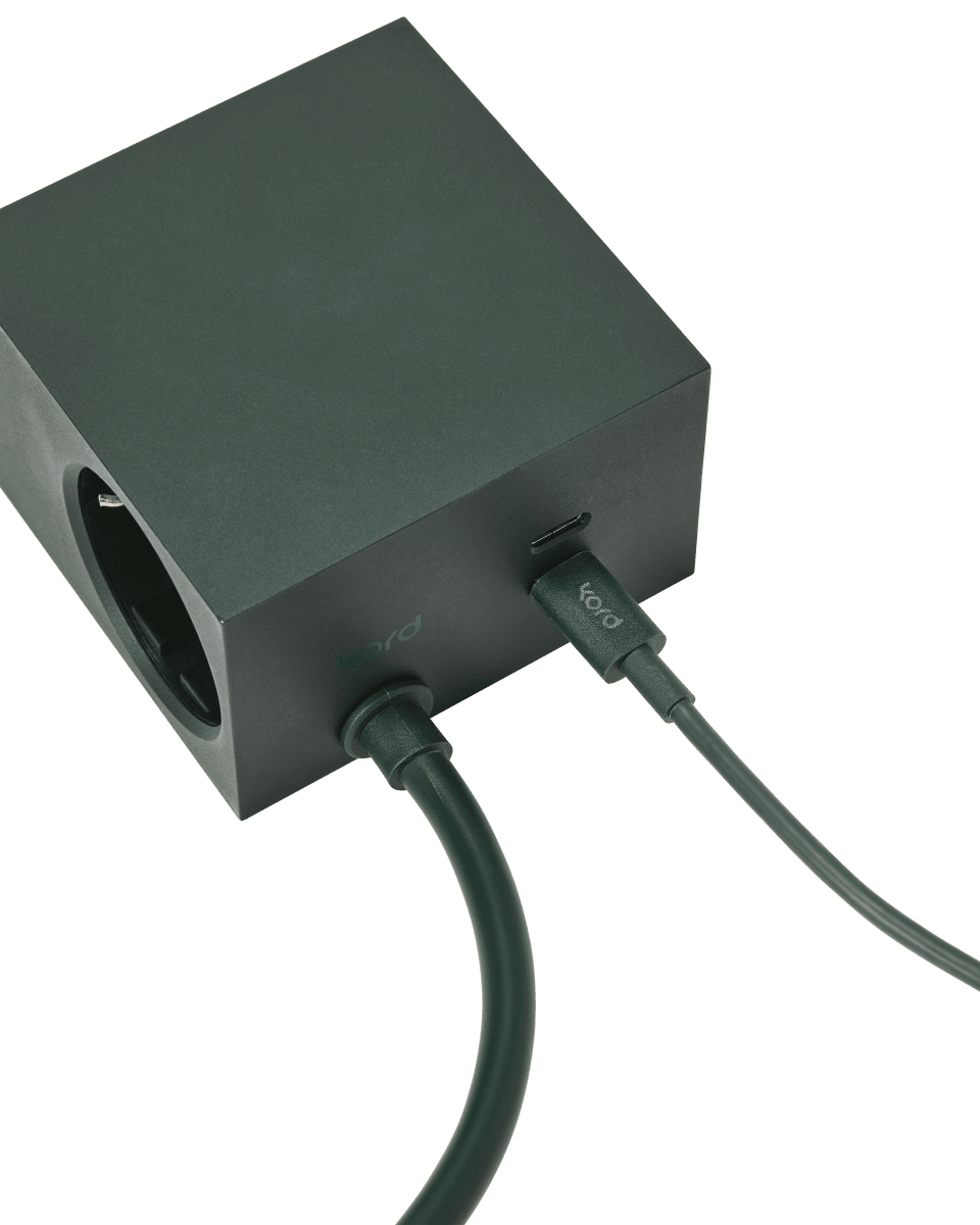 USB-C zu USB-C Dunkelgrün Von Kord - Eine elegante L&ouml;sung, die Design und Funktion vereint.