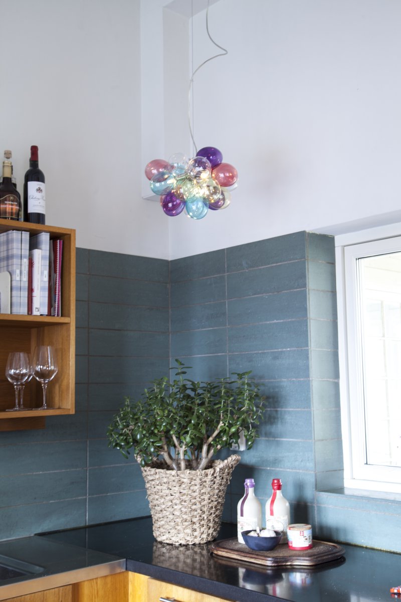 Gross Ø30 Mehrfarbig hängelampe Von By Rydéns - Die Mini-Deckenlampe Gross ist eine h&auml;ngende Deckenlampe, die mit ihrer aufregenden Farbgebung Spa&szlig; macht und anders wirkt.